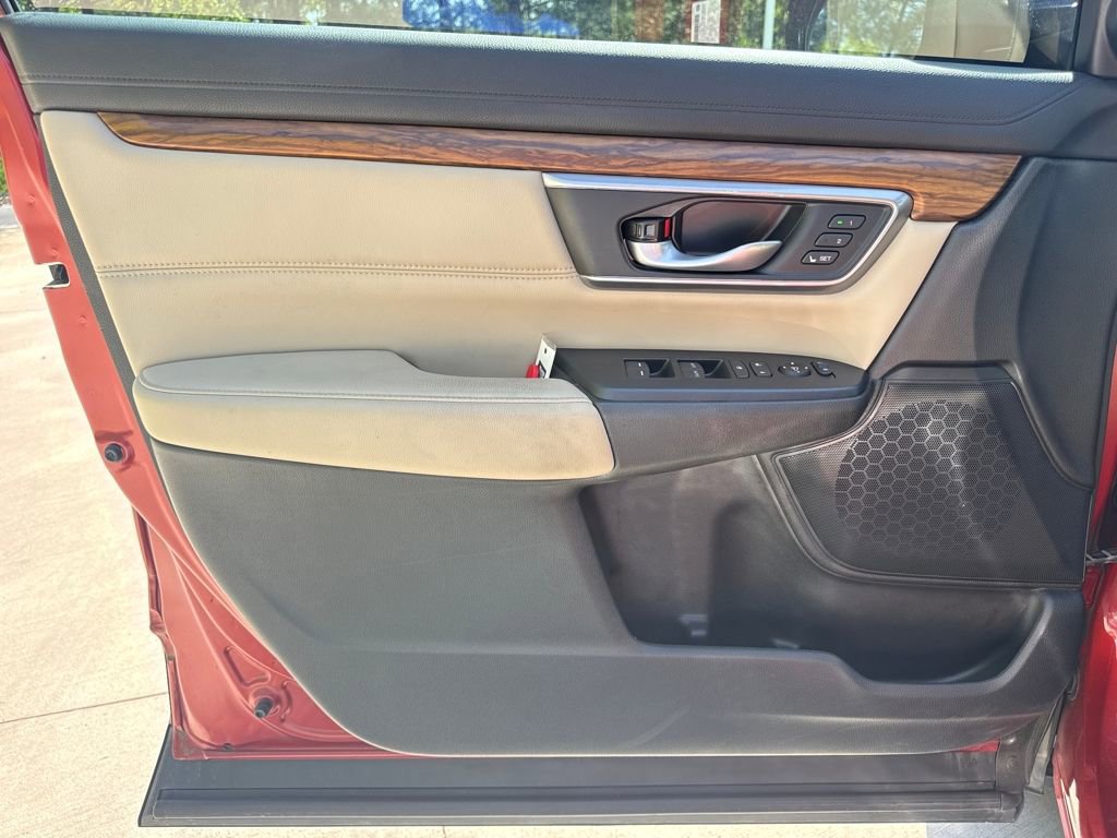 Used 2019 Honda CR-V Touring image 14