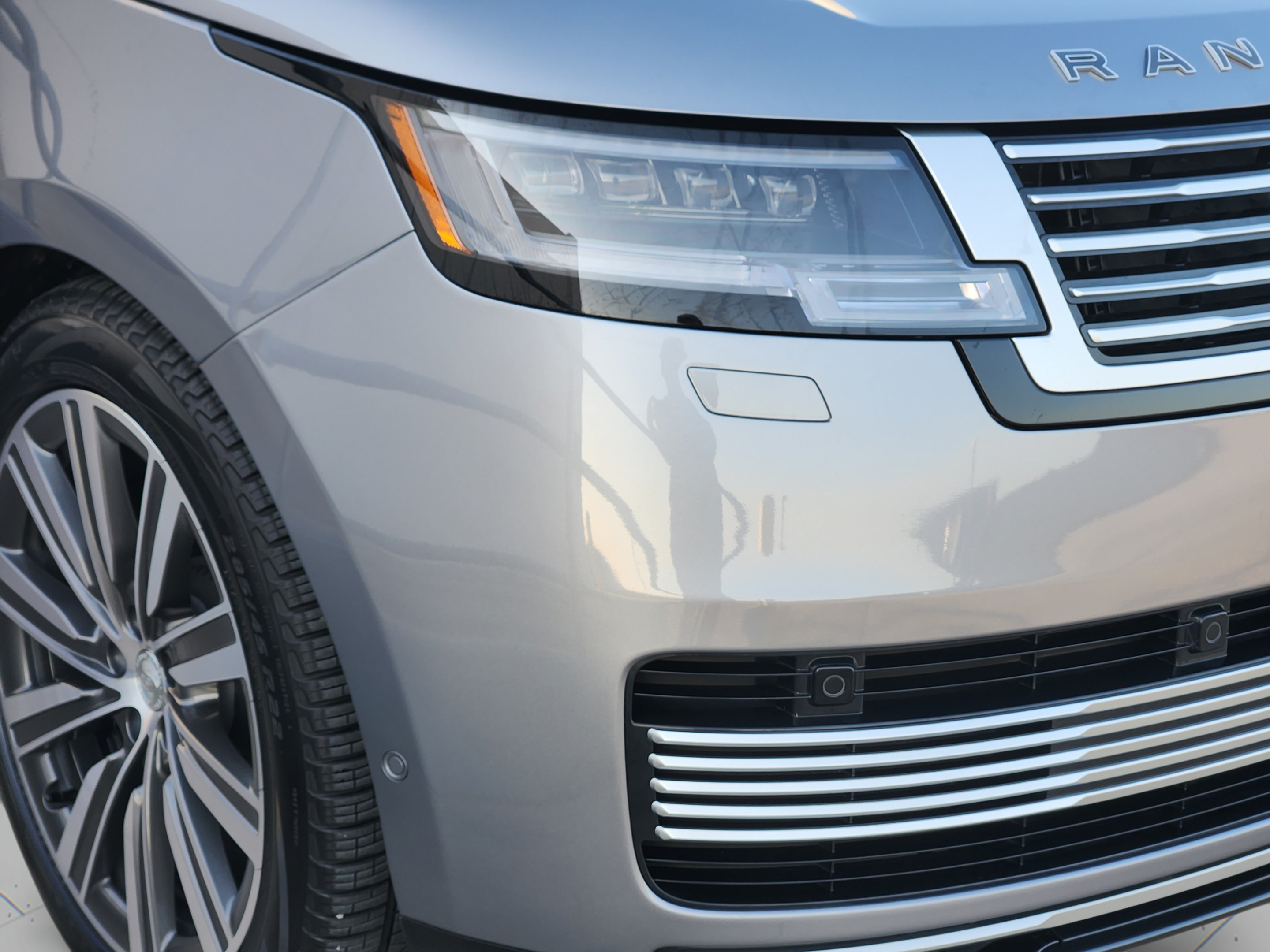 Certified 2023 Land Rover Range Rover SV AWD/4WD image 32