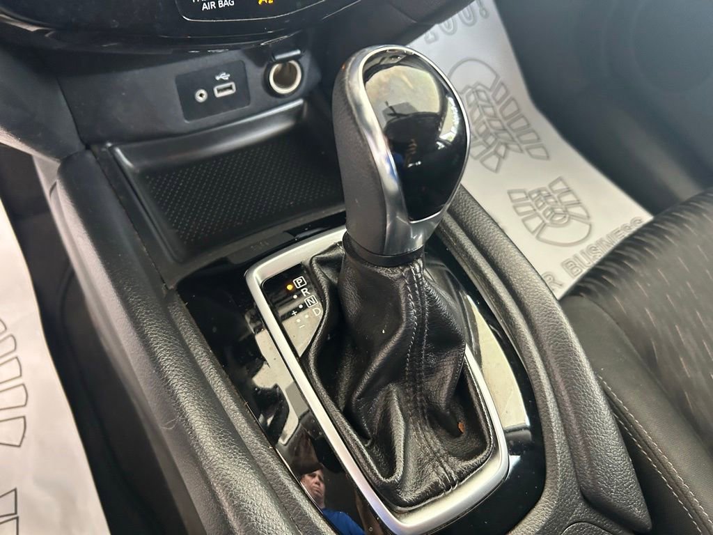 Used 2018 Nissan Rogue SV FWD image 8