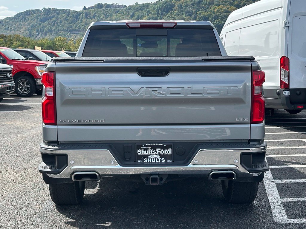 Used 2025 Chevrolet Silverado 1500 LTZ AWD/4WD image 5