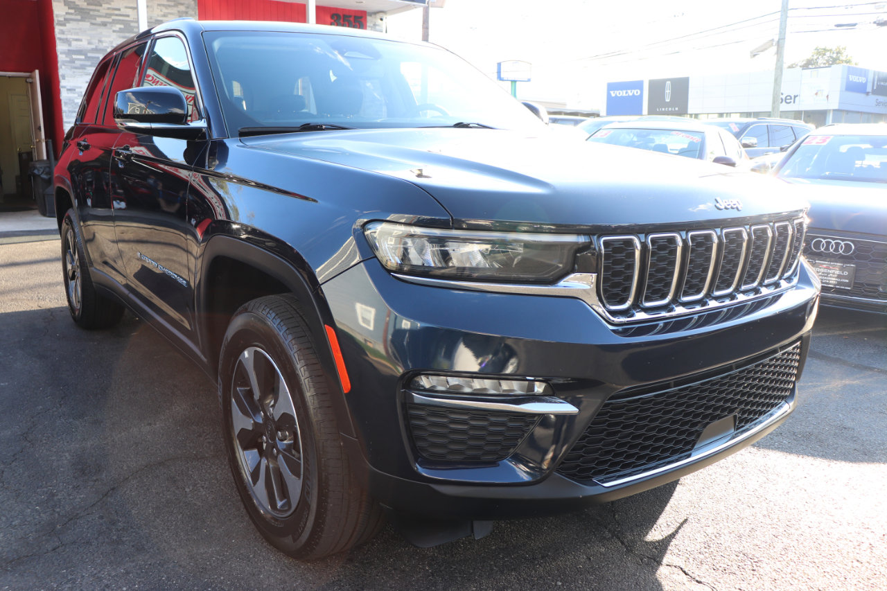 Used 2024 Jeep Grand Cherokee Limited 4xe image 7