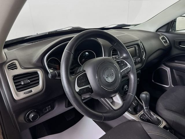 Used 2017 Jeep Compass Sport w/ Tech Group image 11