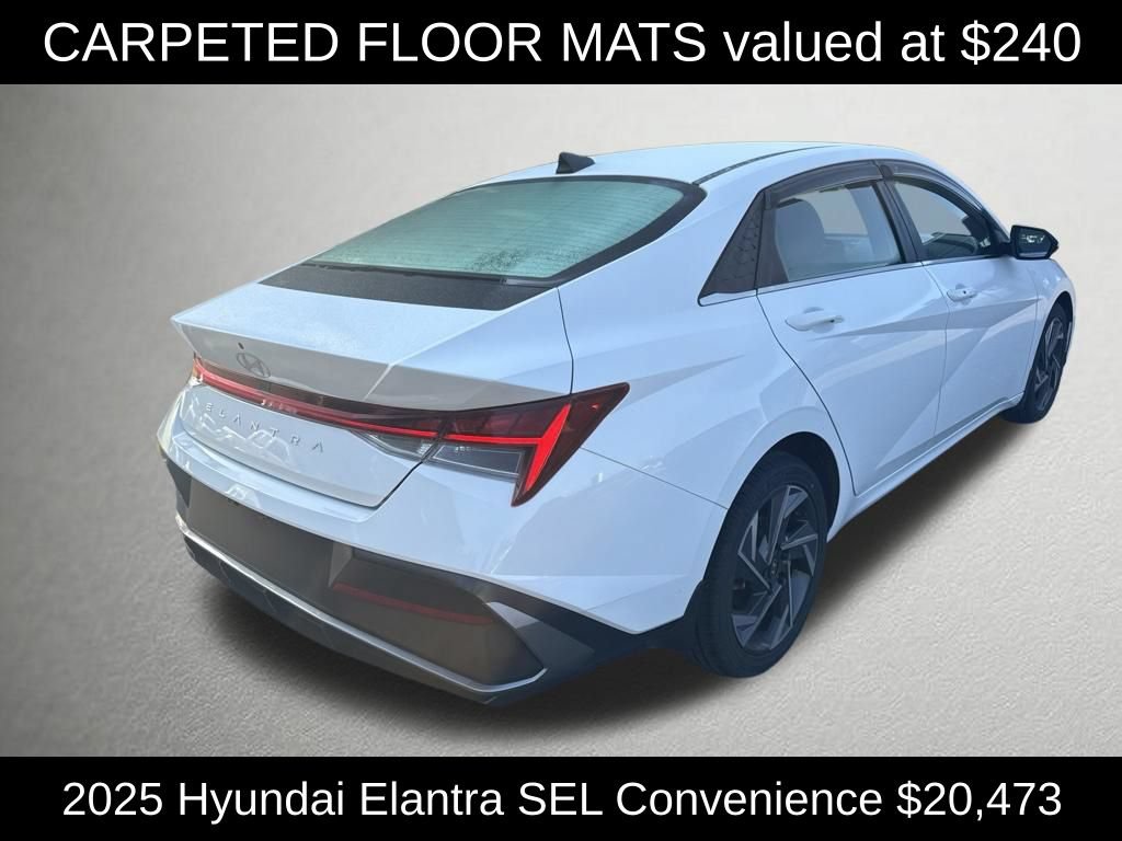 Used 2025 Hyundai Elantra SEL FWD image 3