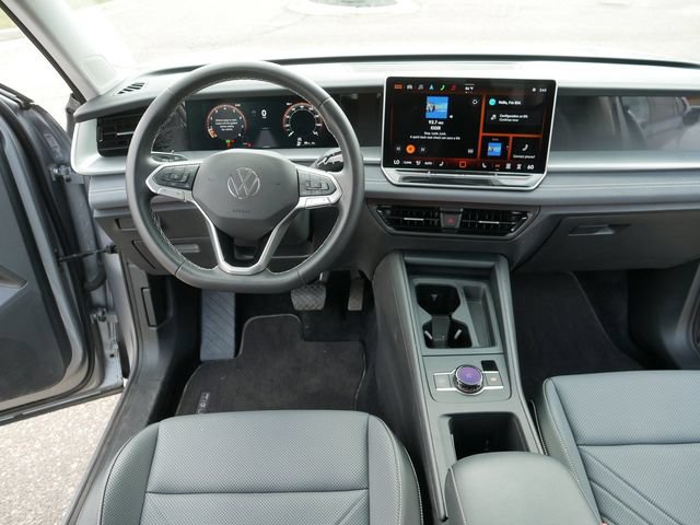 Certified 2025 Volkswagen Tiguan SE AWD/4WD image 21