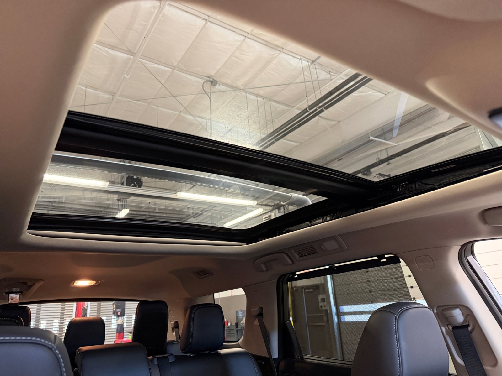 Used 2024 Nissan Pathfinder Platinum w/ Cargo Package image 3