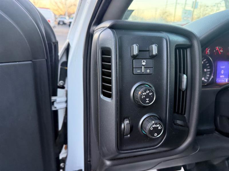Used 2015 Chevrolet Silverado 1500 W/T w/ Trailering Package image 25
