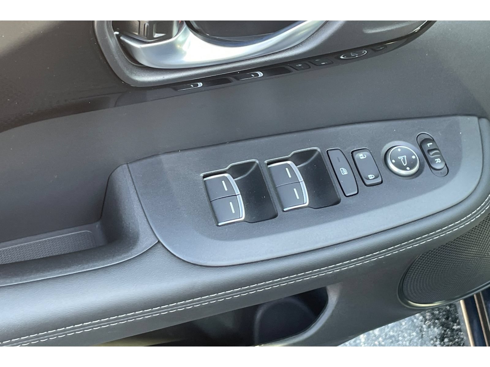 Certified 2025 Acura ADX FWD image 11