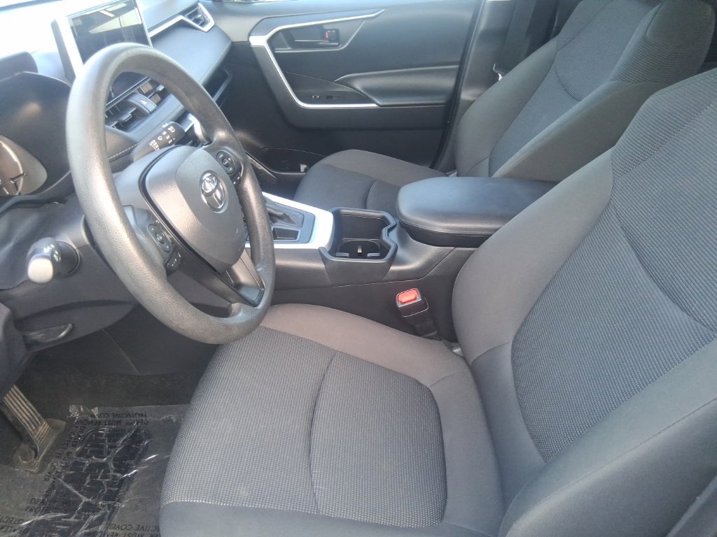 Used 2024 Toyota RAV4 LE AWD/4WD image 12