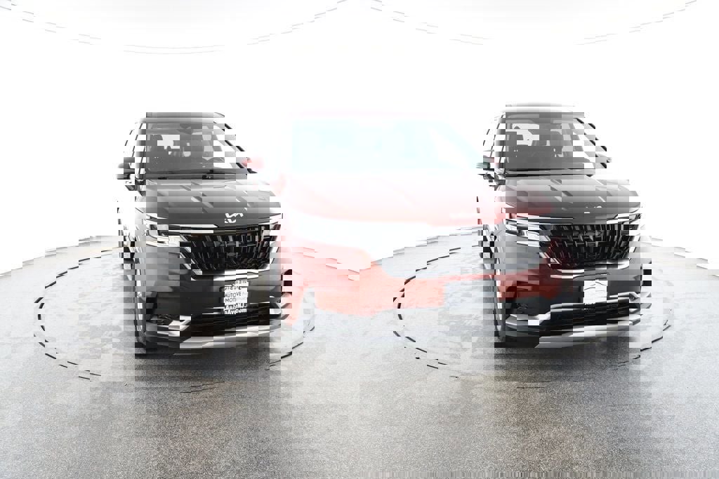 Used 2022 Kia Carnival LX image 8