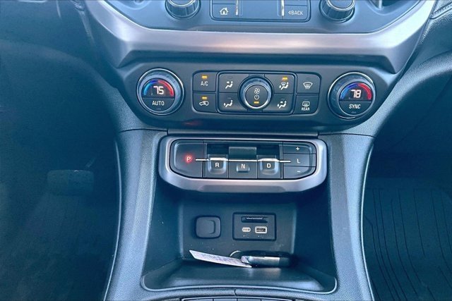 Used 2022 GMC Acadia AT4 w/ Technology Package image 15