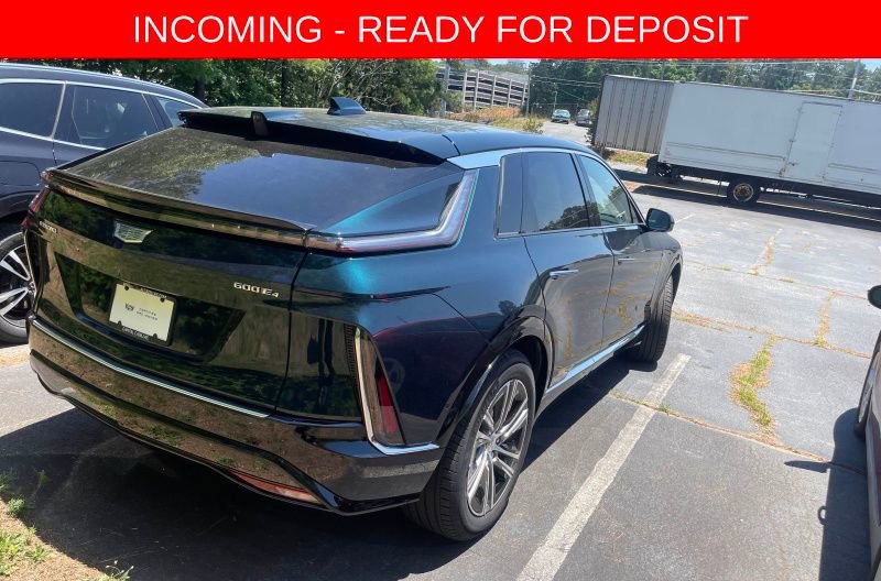 Used 2024 Cadillac Lyriq Luxury AWD/4WD image 3
