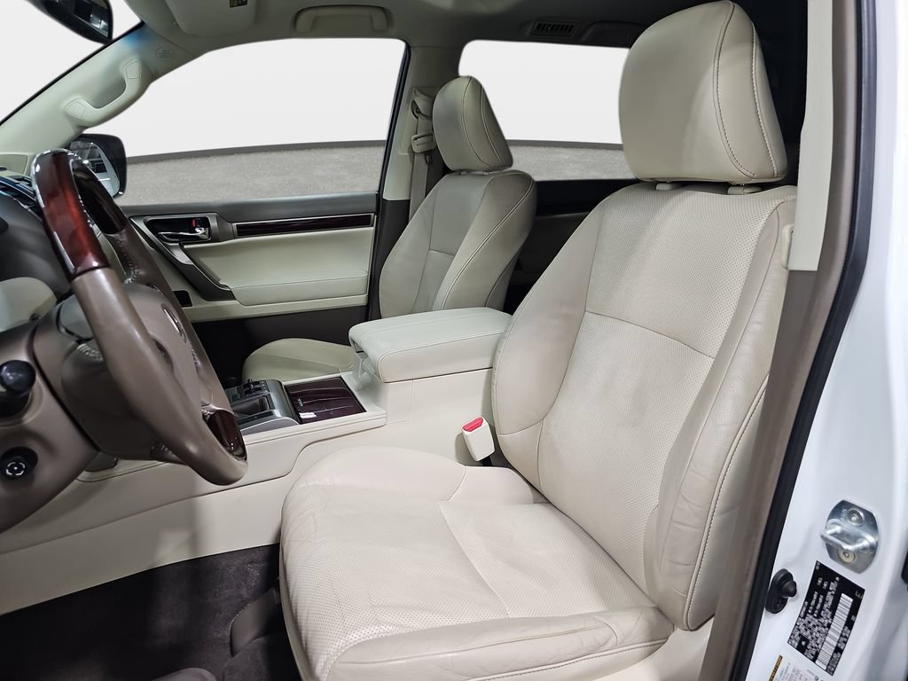 Used 2019 Lexus GX 460 Premium w/ Premium Package AWD/4WD image 17