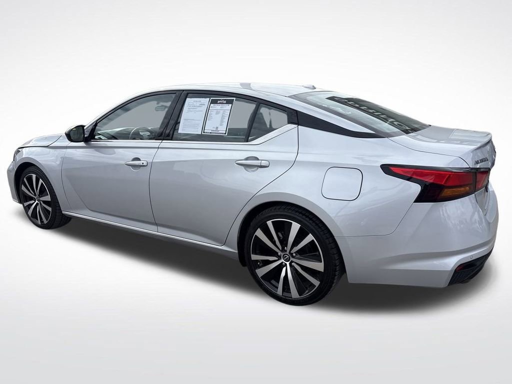 Used 2024 Nissan Altima 2.5 SR image 3