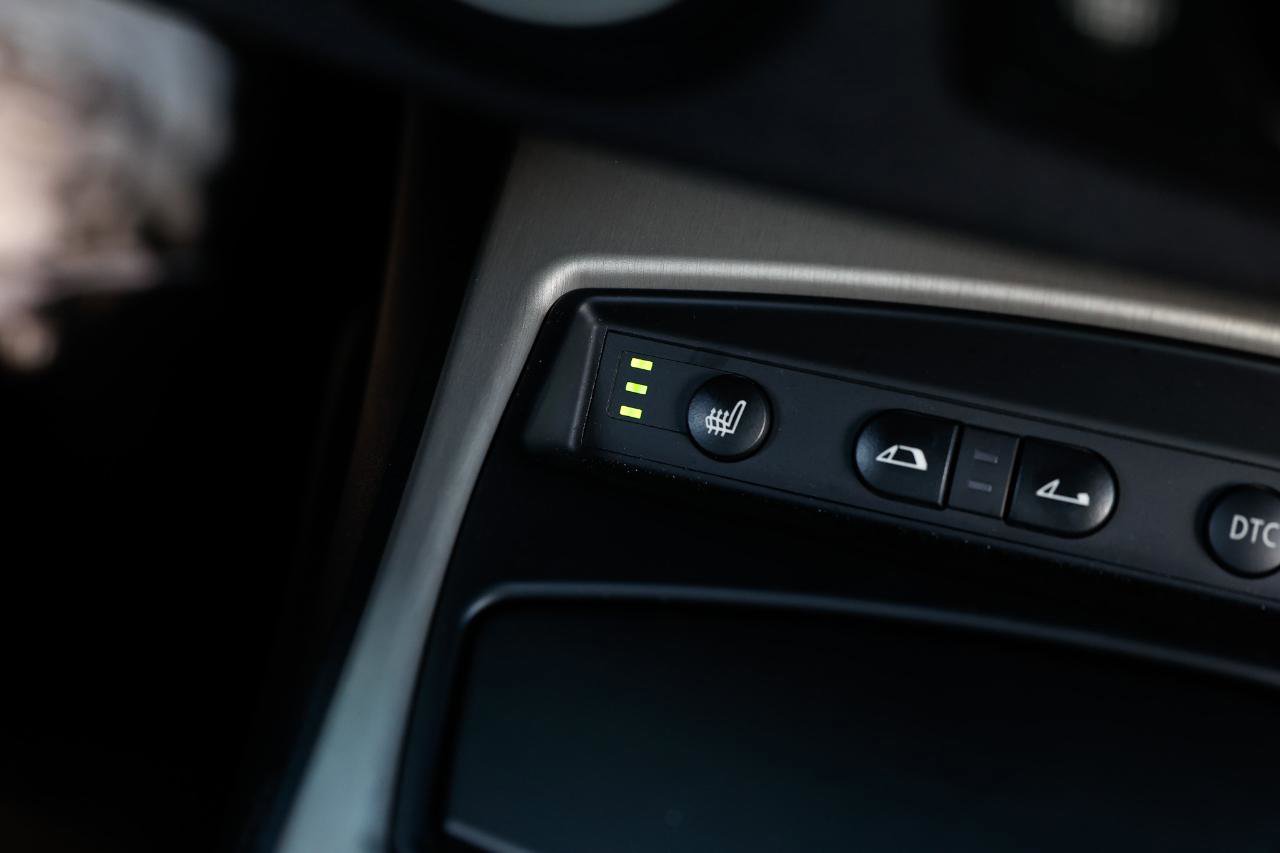 Used 2005 BMW Z4 2.5i image 33