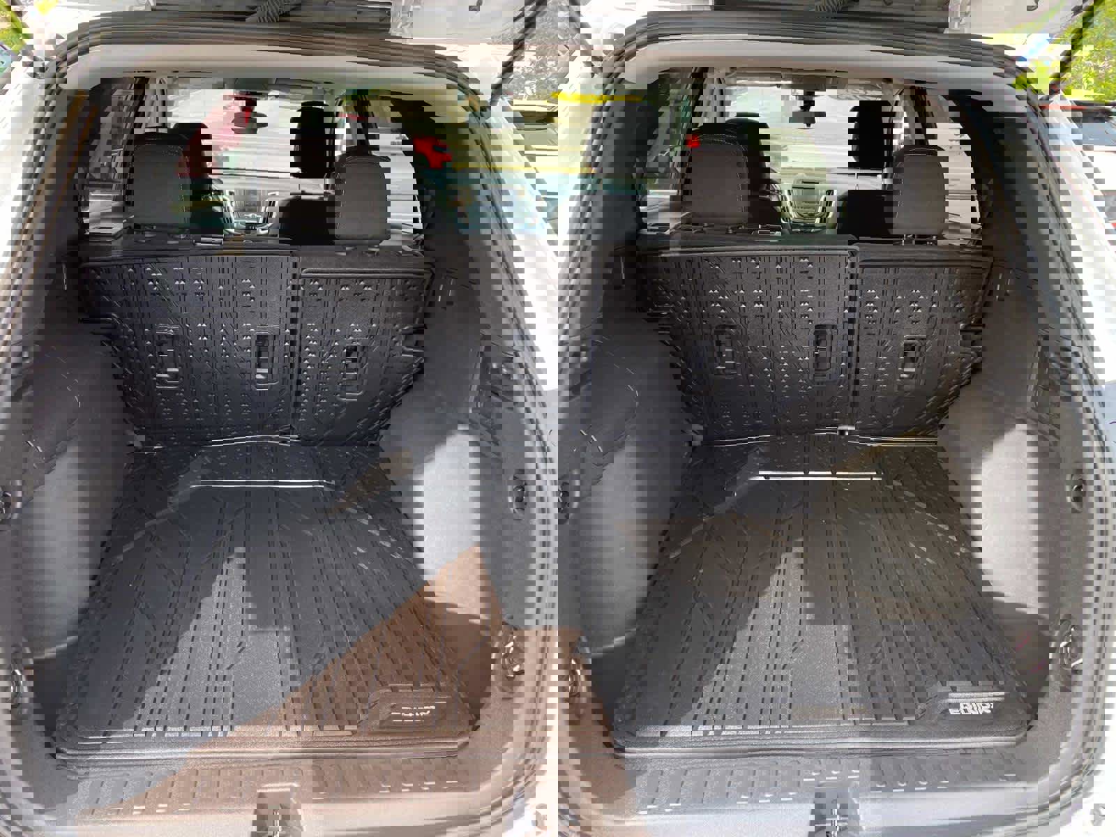 Used 2023 Chevrolet Equinox LT w/ LPO, Floor Liner Package image 5