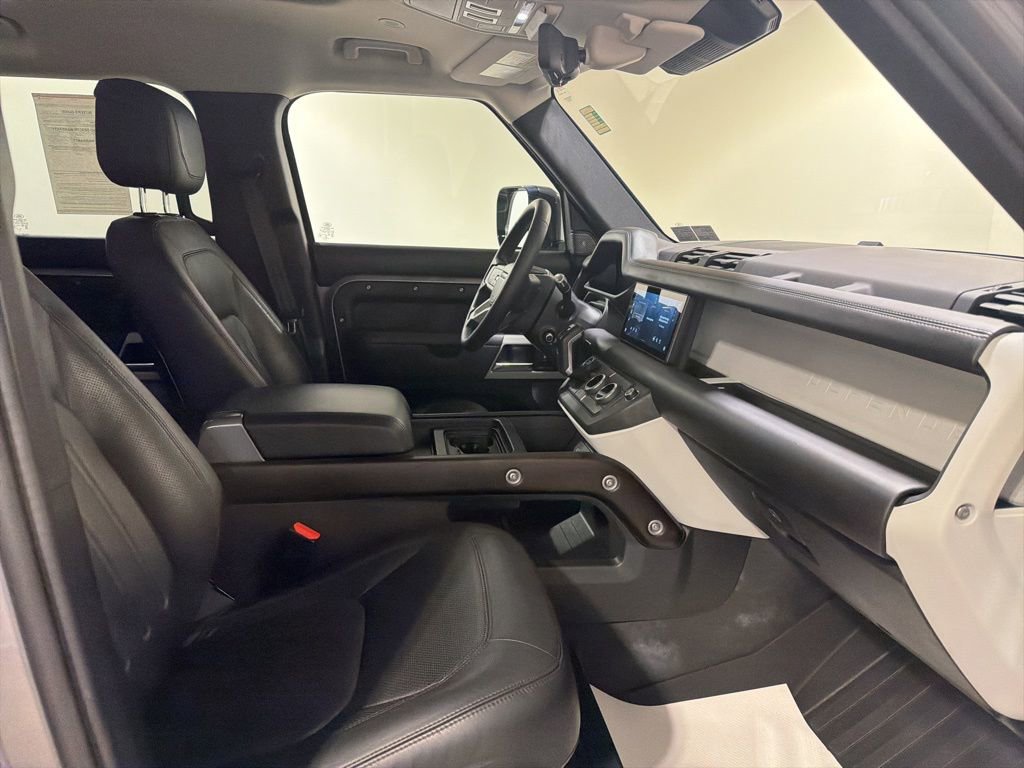 Used 2020 Land Rover Defender 110 HSE image 25