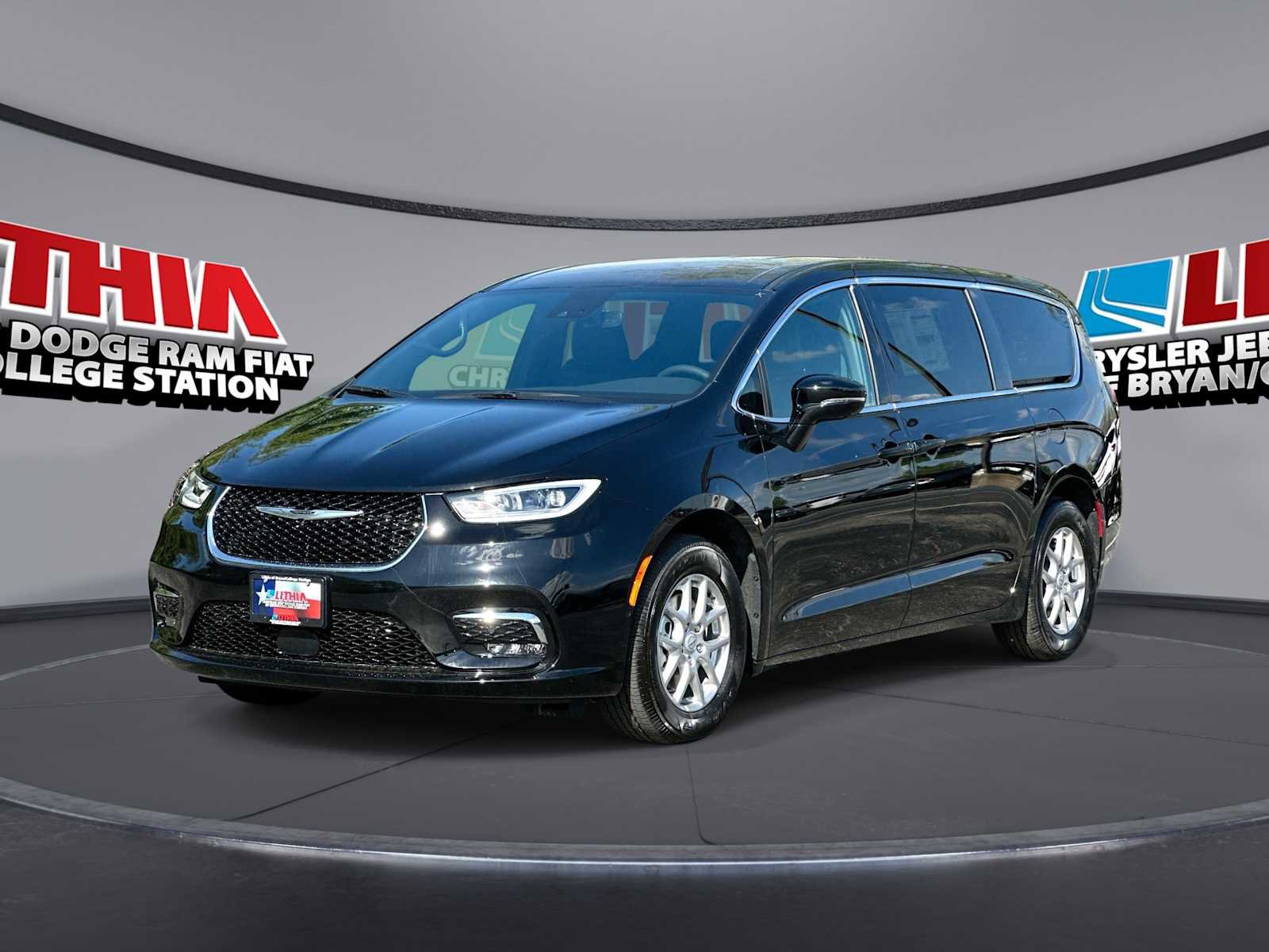 New 2026 Chrysler Pacifica Select