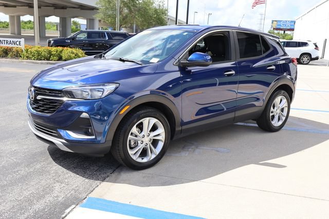 Used 2023 Buick Encore GX Preferred w/ Cold Weather Comfort Package FWD image 3