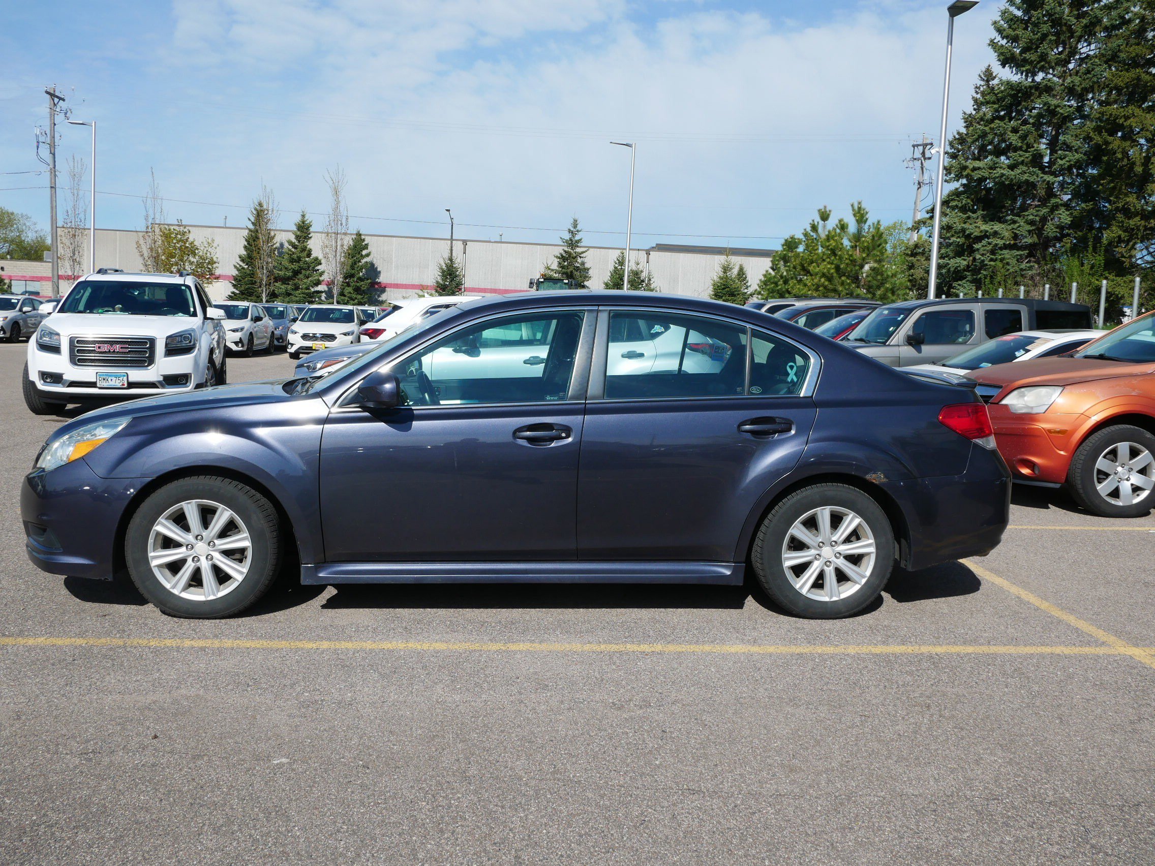 Used 2010 Subaru Legacy 2.5i Premium AWD/4WD image 4