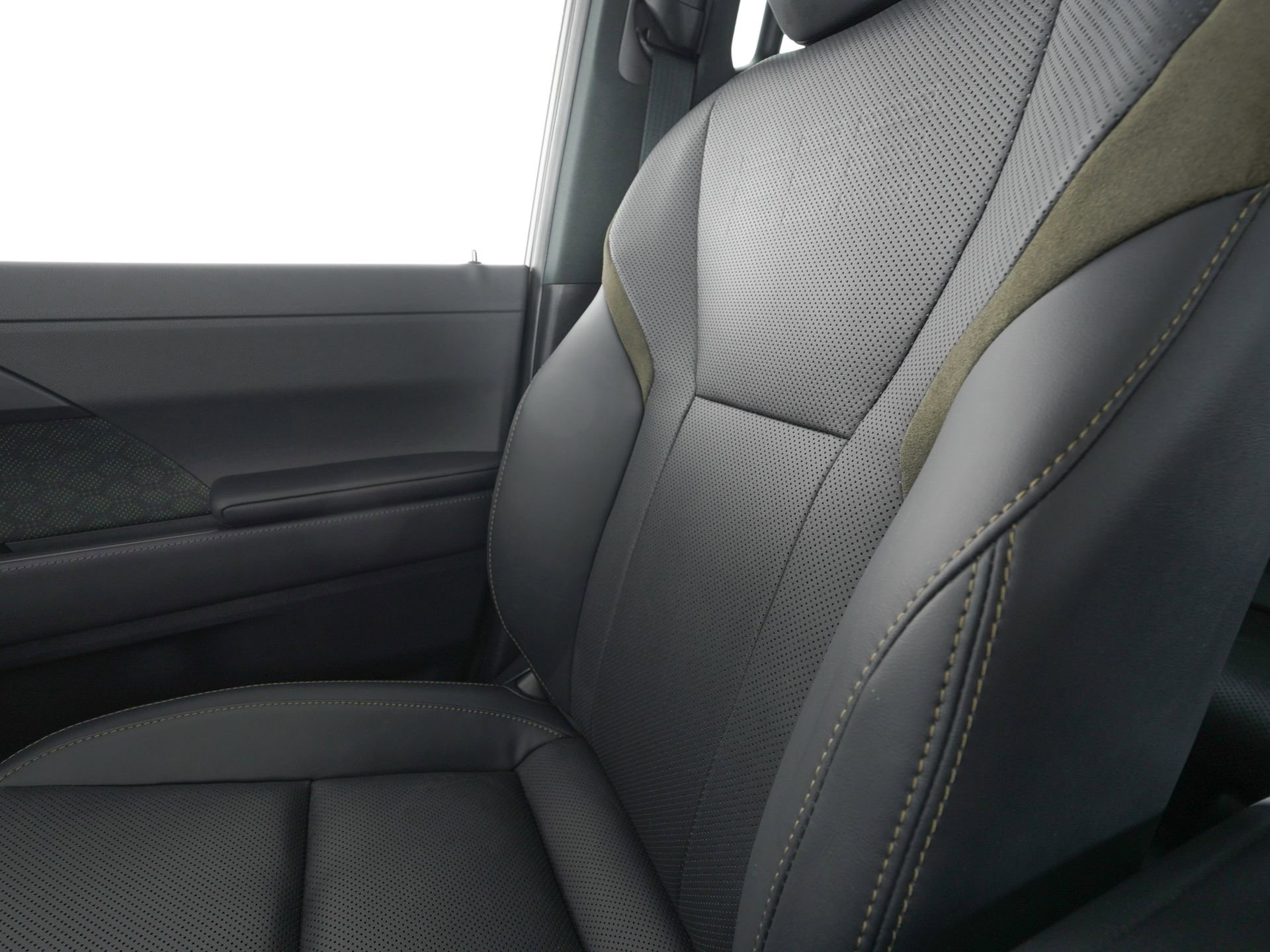 Used 2024 Lexus GX 550 image 28