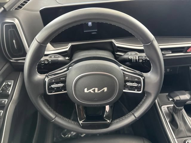 Certified 2025 Kia Sorento EX w/ Panoramic Sunroof Package FWD image 25