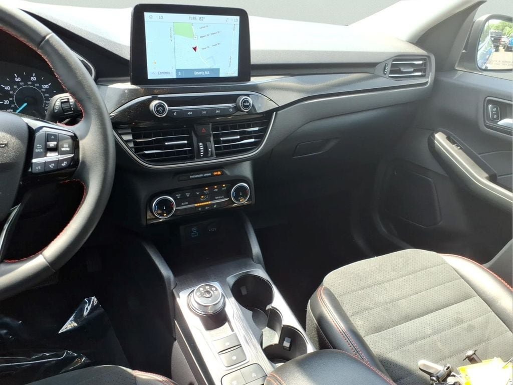 Used 2022 Ford Escape SEL w/ SEL Stealth AWD Package image 17