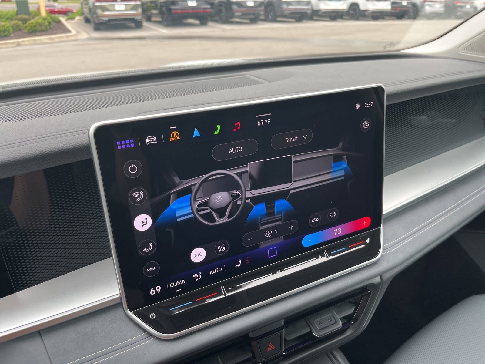 Certified 2025 Volkswagen Tiguan SE AWD/4WD image 24