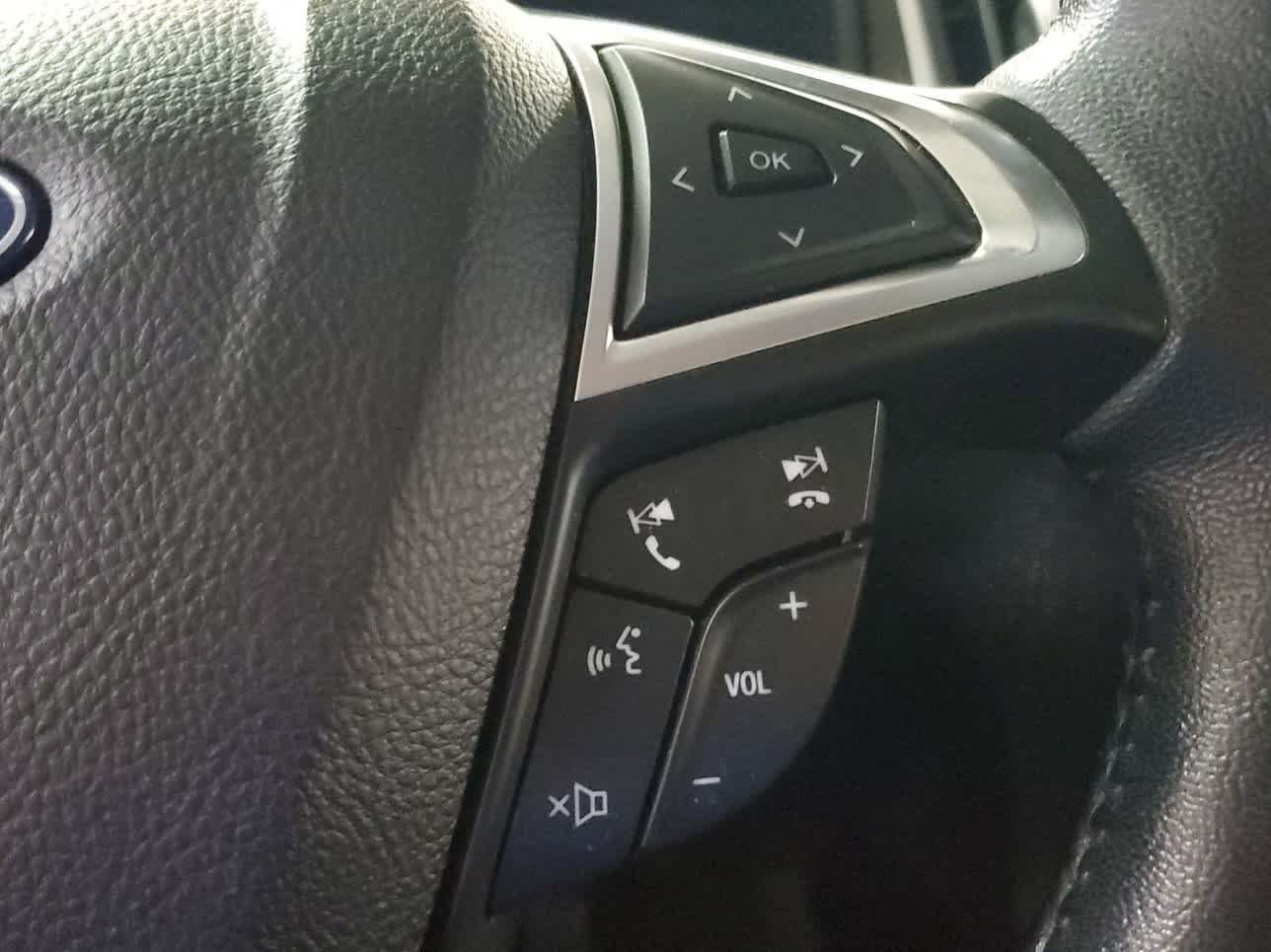Used 2022 Ford Edge Titanium AWD/4WD image 12