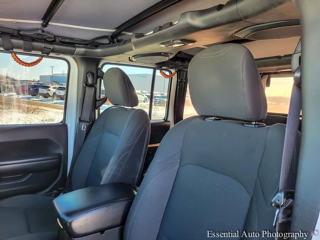 Used 2018 Jeep Wrangler Unlimited Sport image 10