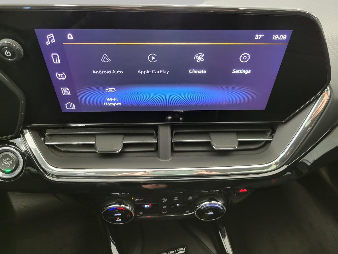 Used 2025 Chevrolet Trax RS w/ Sunroof Package image 7