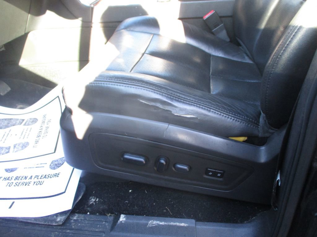 Used 2012 Lincoln Navigator 4WD image 8