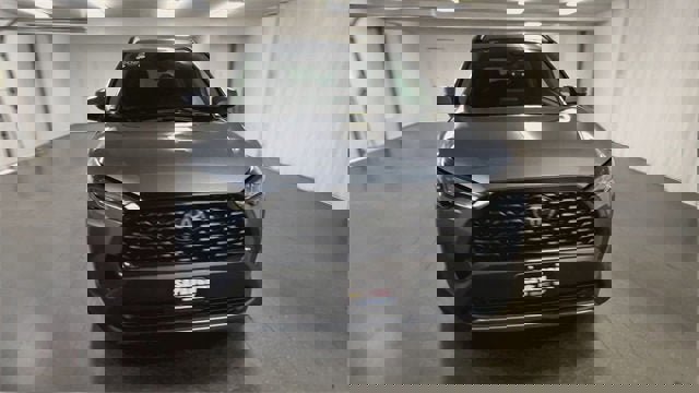 Used 2023 Toyota Corolla Cross LE image 3