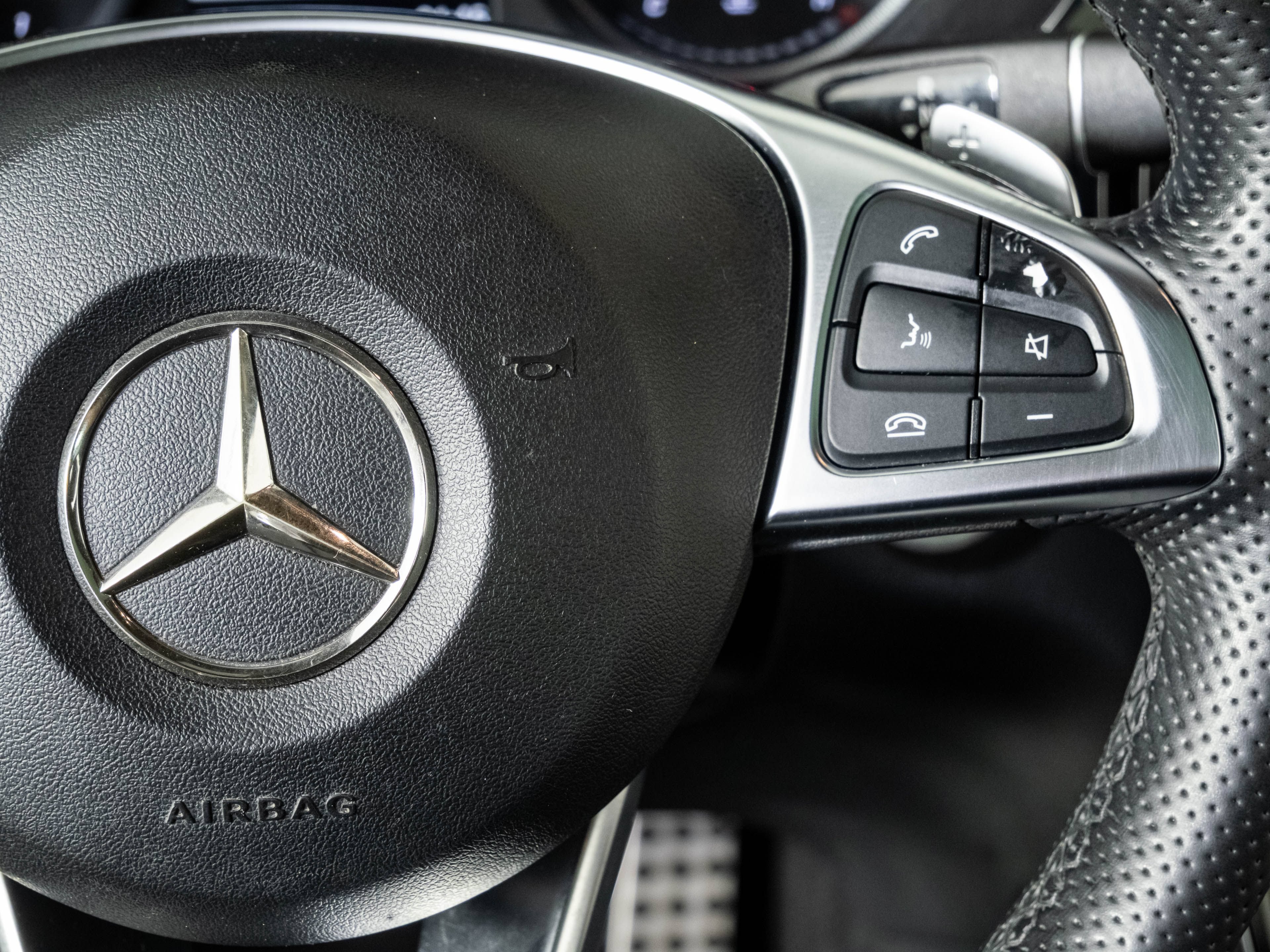 Used 2019 Mercedes-Benz GLC 300 image 10