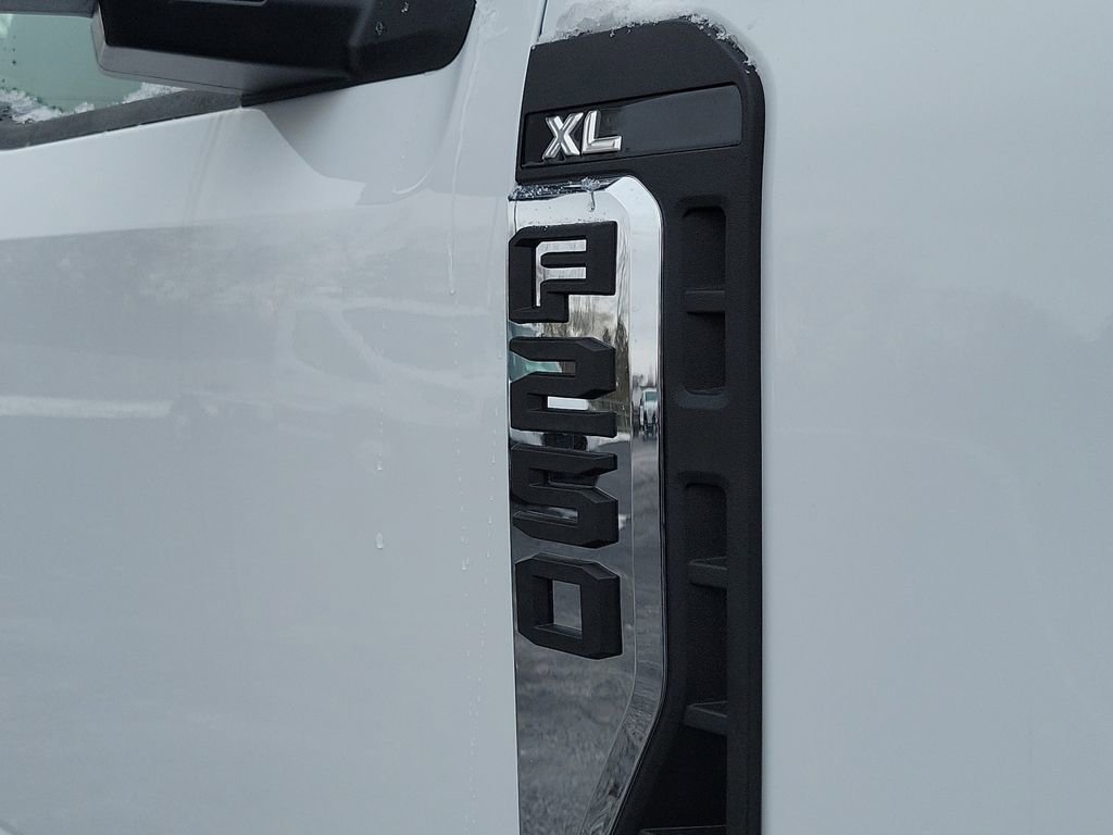 New 2026 Ford F250 XL w/ FX4 Off-Road Package image 12