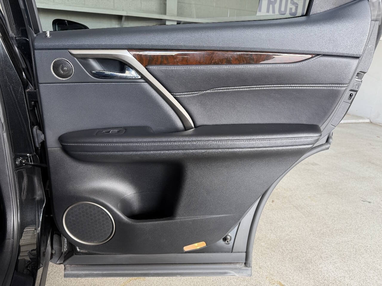 Used 2018 Lexus RX 450h AWD w/ Premium Package image 16