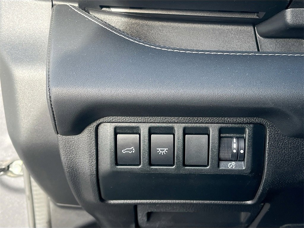 Used 2023 Subaru Ascent Touring image 10