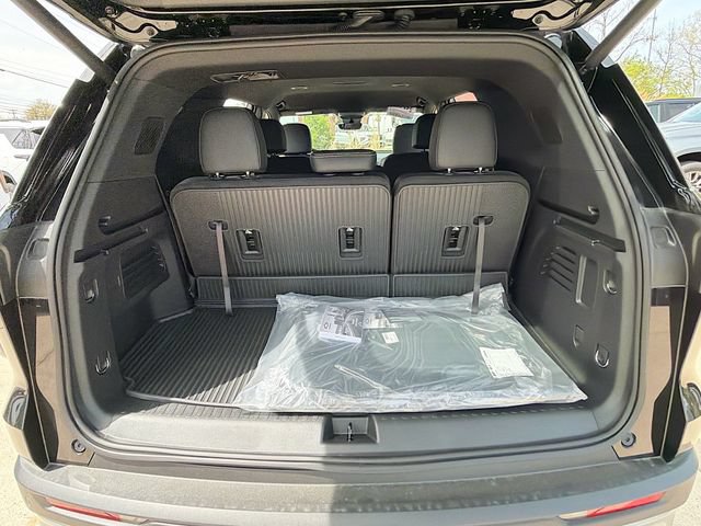 New 2026 Chevrolet Traverse LT w/ Driver Confidence Package AWD/4WD image 28
