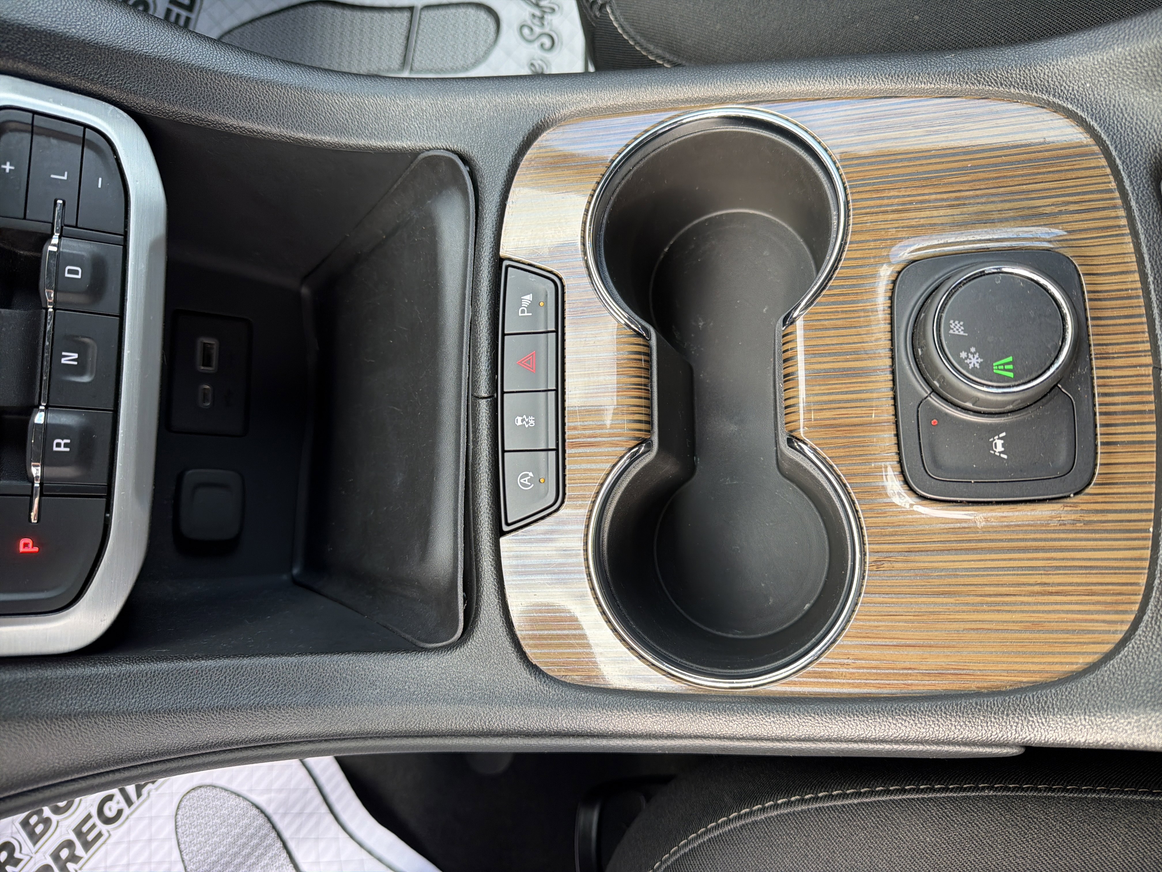 Certified 2023 GMC Acadia SLE image 19