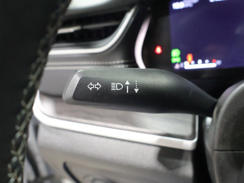 Used 2023 Jeep Grand Cherokee Limited w/ Black Appearance Package AWD/4WD image 34