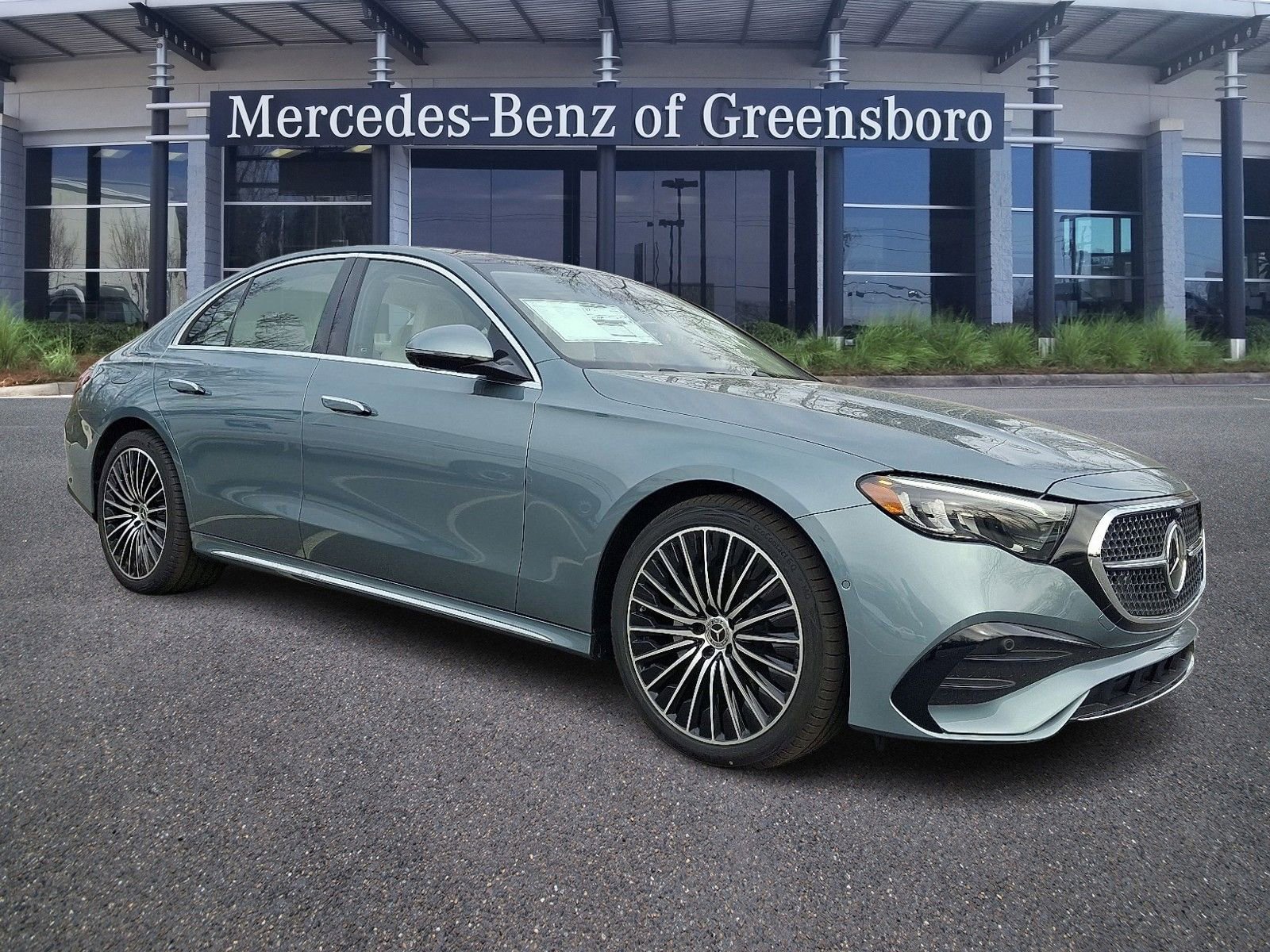 New 2026 Mercedes-Benz E 350 4MATIC Sedan image 2