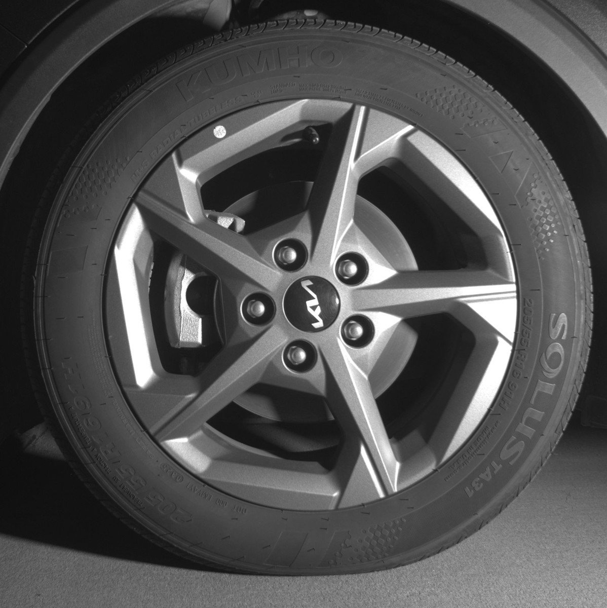 Used 2025 Kia K4 LXS image 12