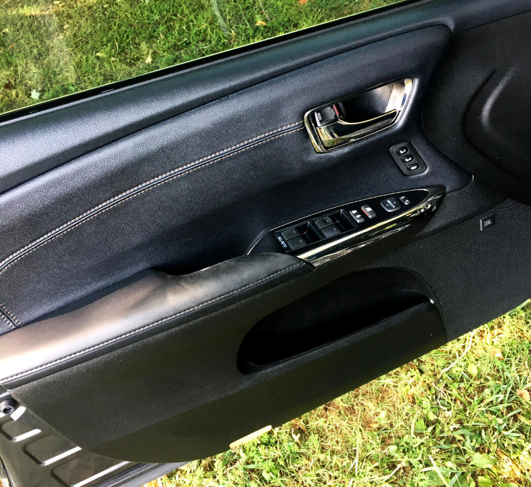Used 2018 Toyota Avalon XLE Premium image 10