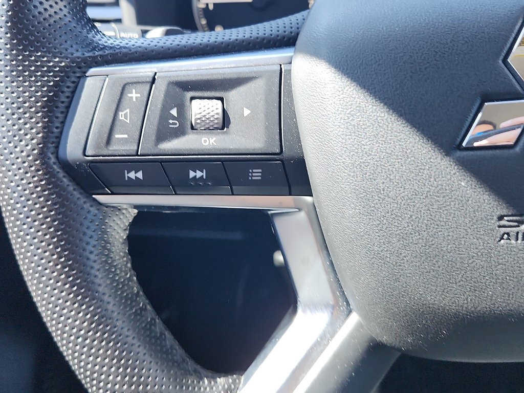 Used 2022 Mitsubishi Outlander SEL Black Edition image 25