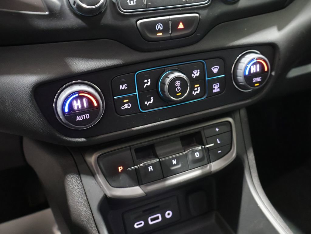 Used 2024 GMC Terrain AT4 image 29