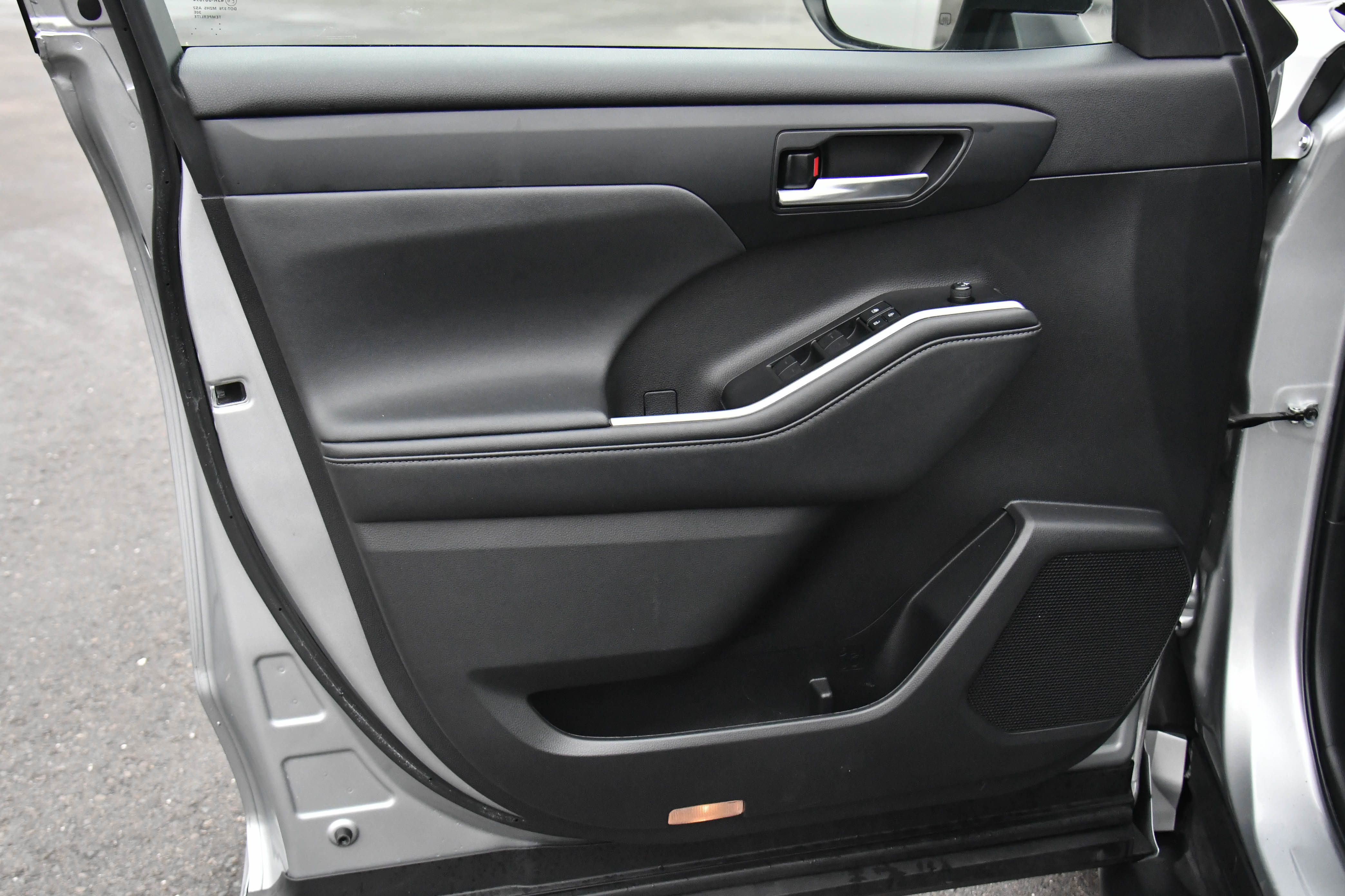 Used 2022 Toyota Highlander XSE image 14