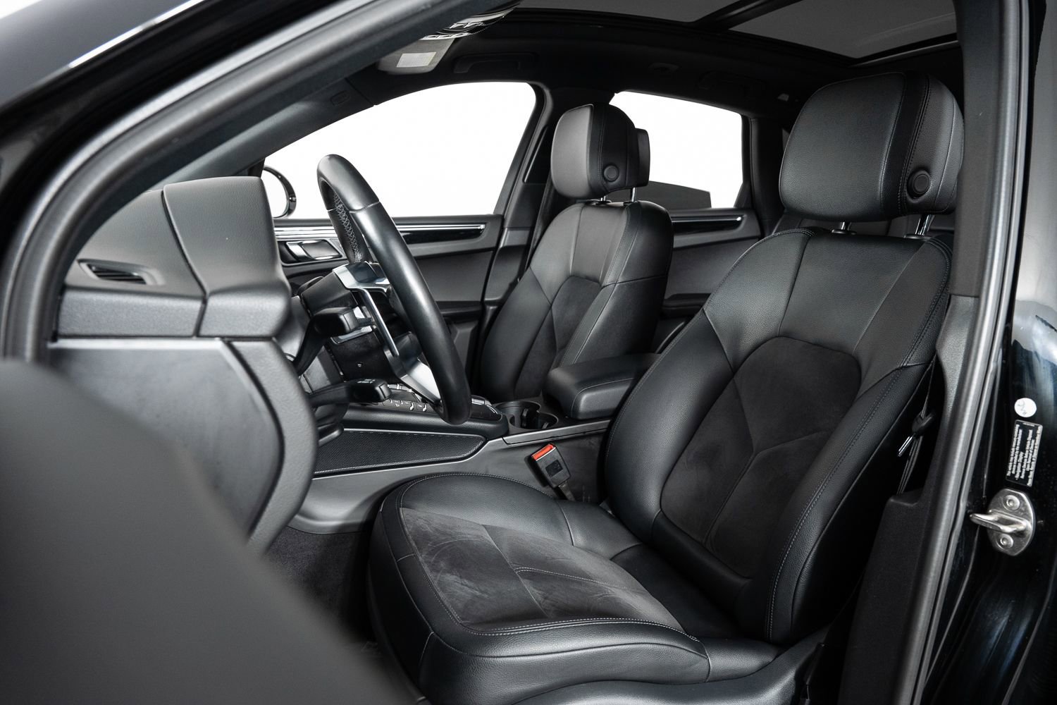 Used 2016 Porsche Macan S image 15