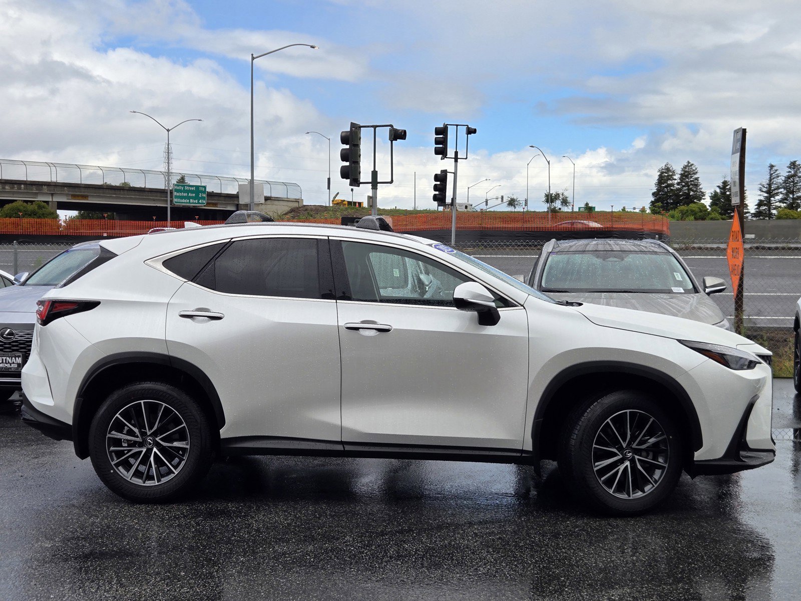 Certified 2025 Lexus NX 350h AWD w/ Accessory Package (2T) image 3
