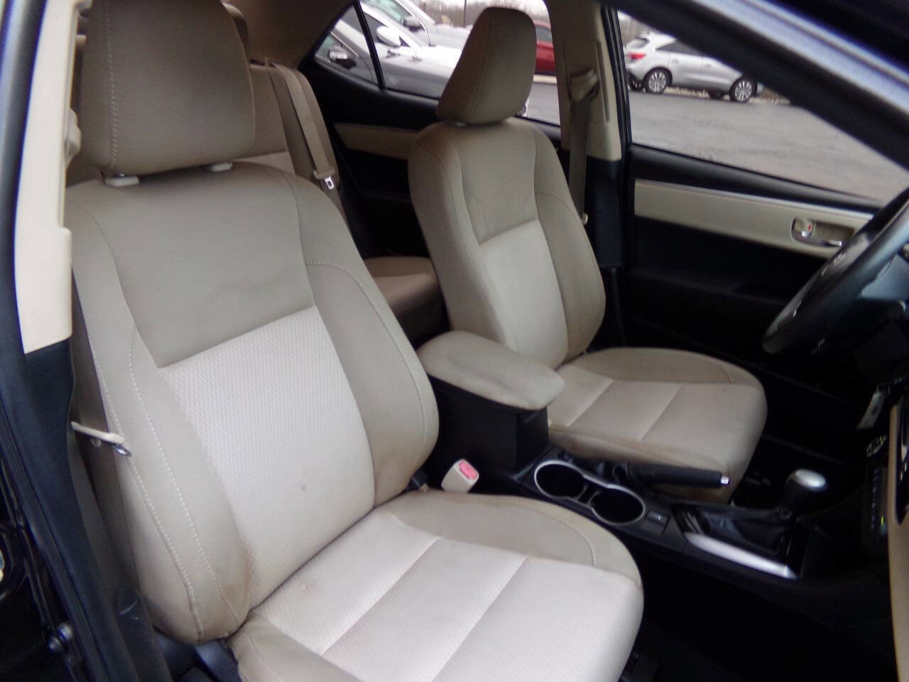 Used 2015 Toyota Corolla LE FWD image 48