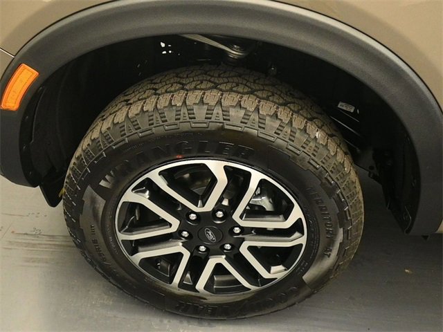 New 2025 Ford Ranger Lariat w/ FX4 Off-Road Package image 15