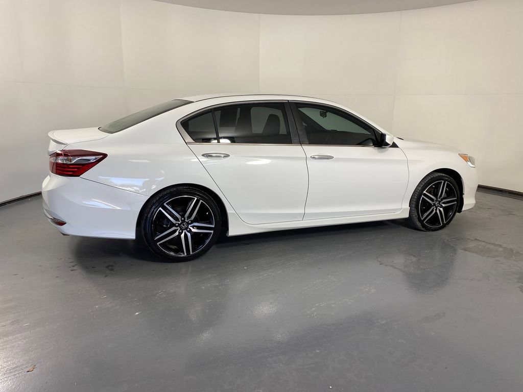 Used 2016 Honda Accord Sport image 6